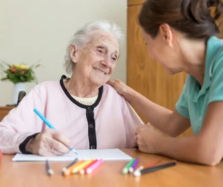 Hayata Tutunmak: Yaşlılarda Sosyal İzolasyonu Önlemede Bakıcının Gücü